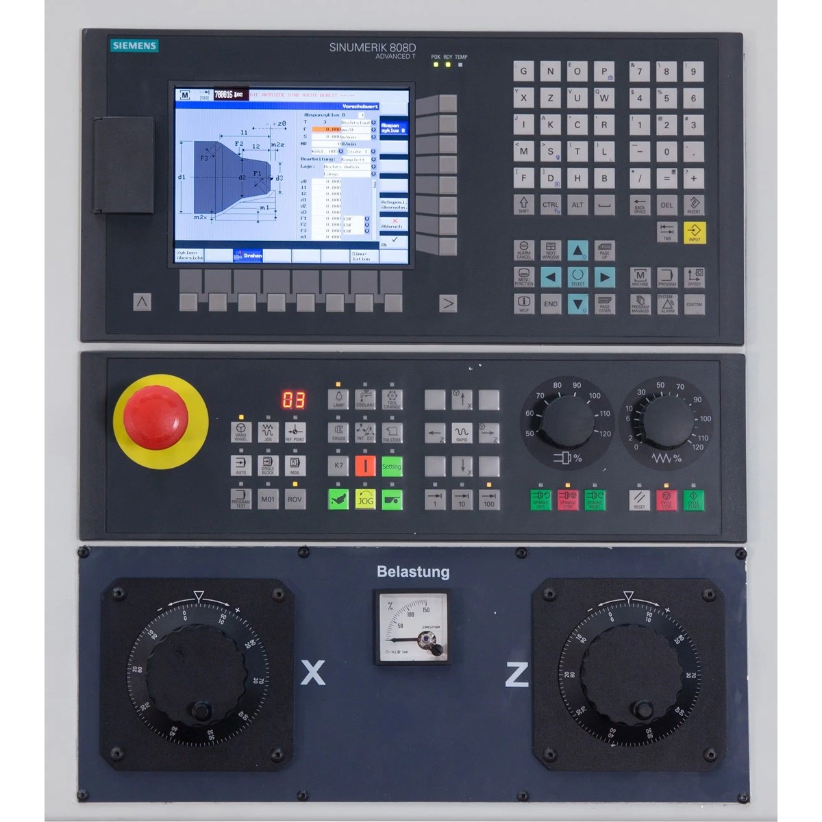 Siemens SINUMERIK 808D CNC-Bedienfeld mit Display, Tastatur, Not-Aus, Funktionstasten und Drehreglern für X- und Z-Achse.