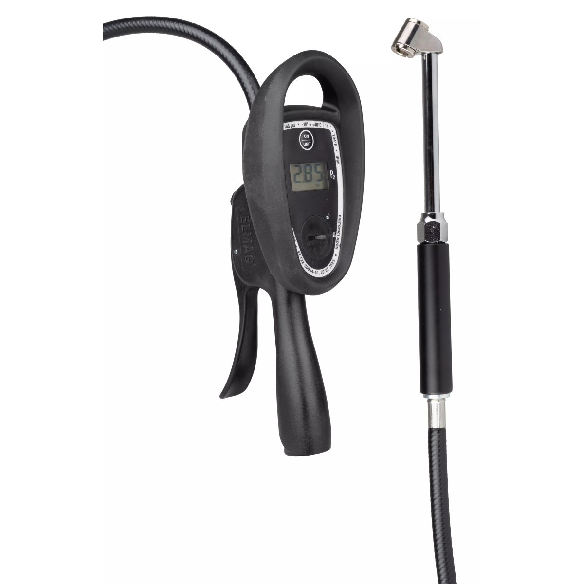 Nahaufnahme: Handgerät mit Display und Tasten, daneben Metallventilkopf am Schlauch mit schwarzer Griffhülse, freigestellt.