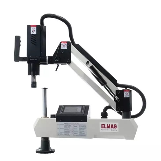 Elektrischer ELMAG-Gewindeschneidarm mit Gelenkarmen, Steuerdisplay und flexiblen Kabelanschlüssen auf weißem Hintergrund.