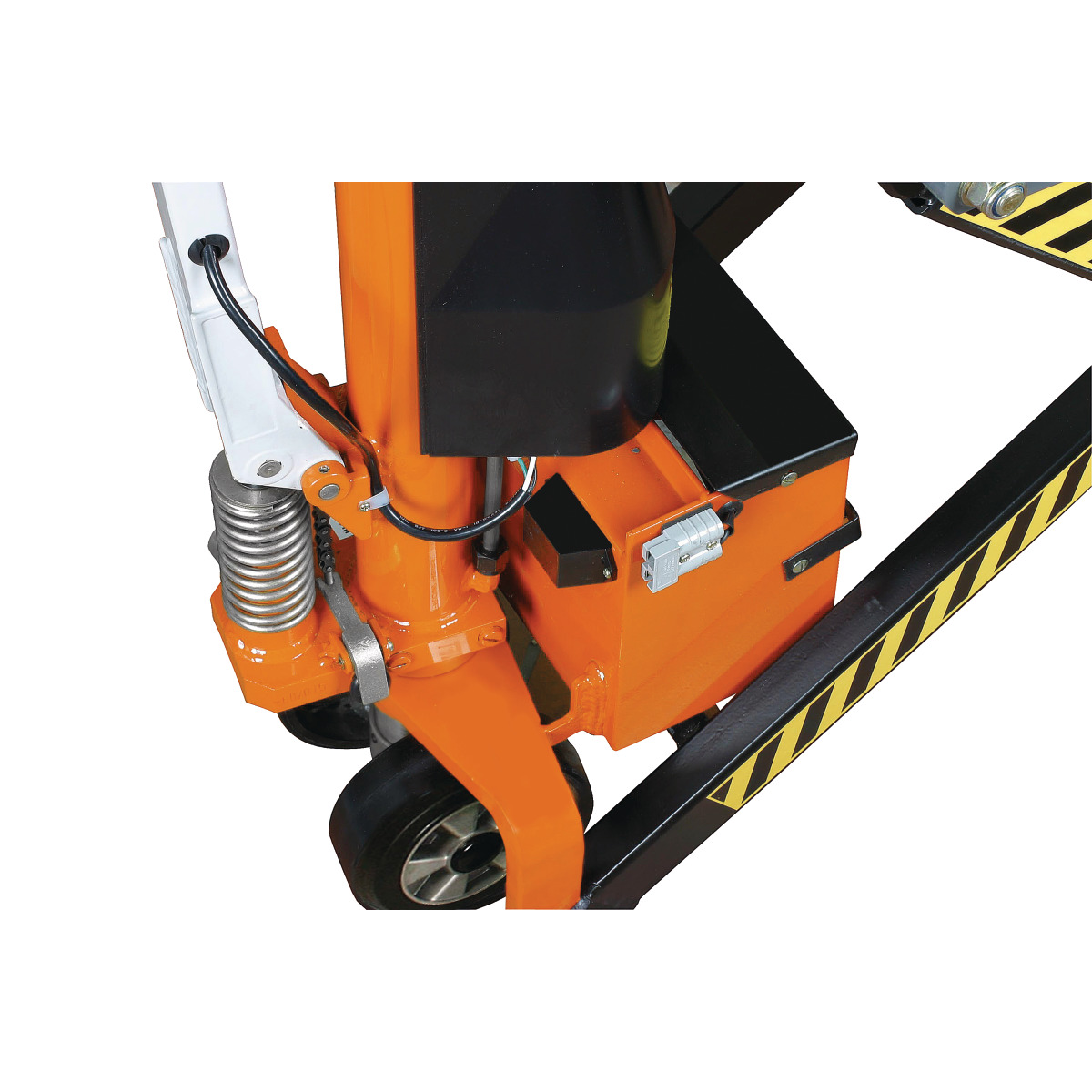 Detailansicht von Batteriegehäuse, Hydraulikeinheit und Scherenarm eines Scherengabelhubwagens