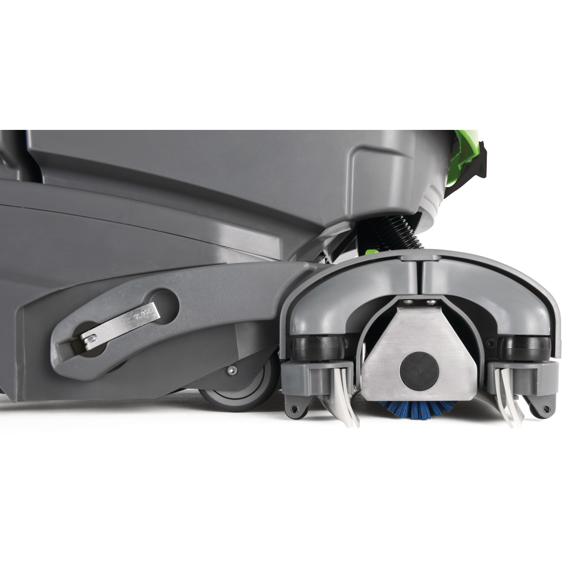 Detailansicht des Bürstenkopfs einer Reinigungsmaschine mit sichtbarer blauer Walzenbürste.