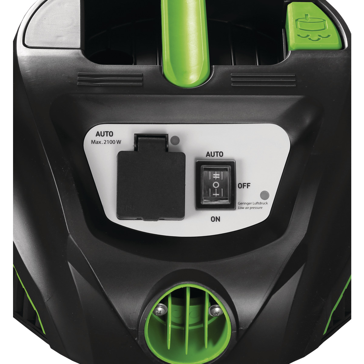 Nass-/Trockensauger wetCAT 131 RH M-Class Detailaufnahme des Bedienfelds mit Schaltern, Steckdose und Automatikfunktion.