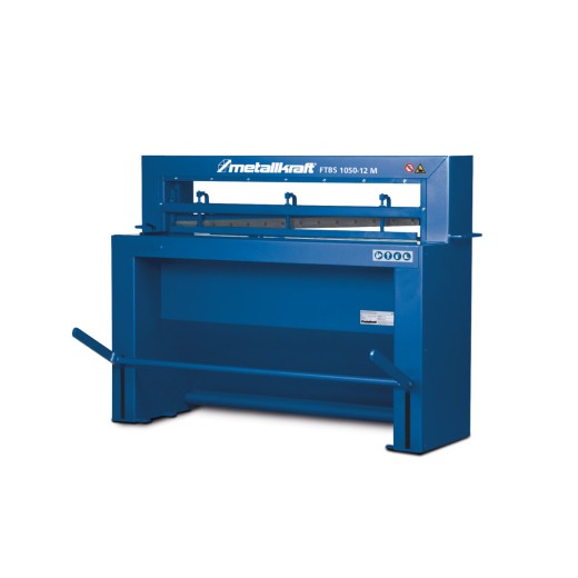 Schräge Frontansicht einer blauen Metallkraft-Blechschere mit offenem Schneidbereich.