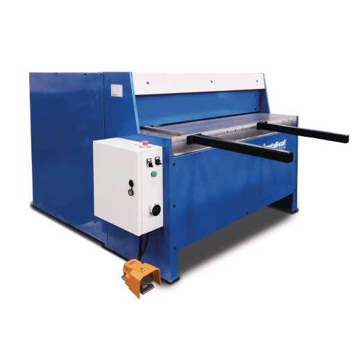 Schrägansicht der blauen Tafelschere mit seitlichem Steuerpult und Fußpedal.