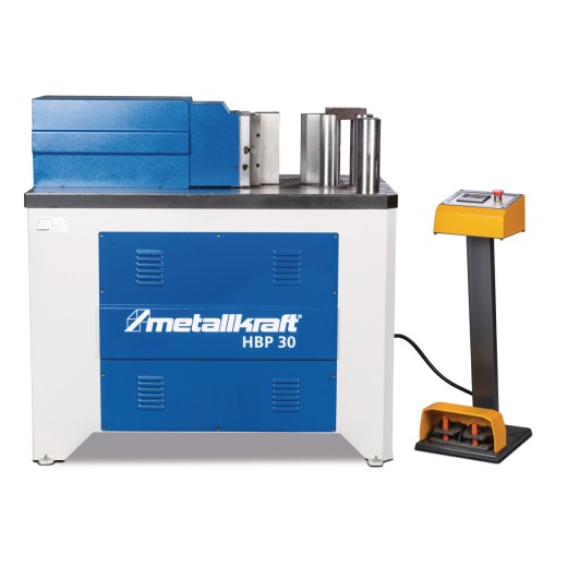Hydraulische Horizontalbiegepresse Metallkraft HBP 30 Profilbiegemaschine mit seitlich stehendem gelbem Fußpedal.