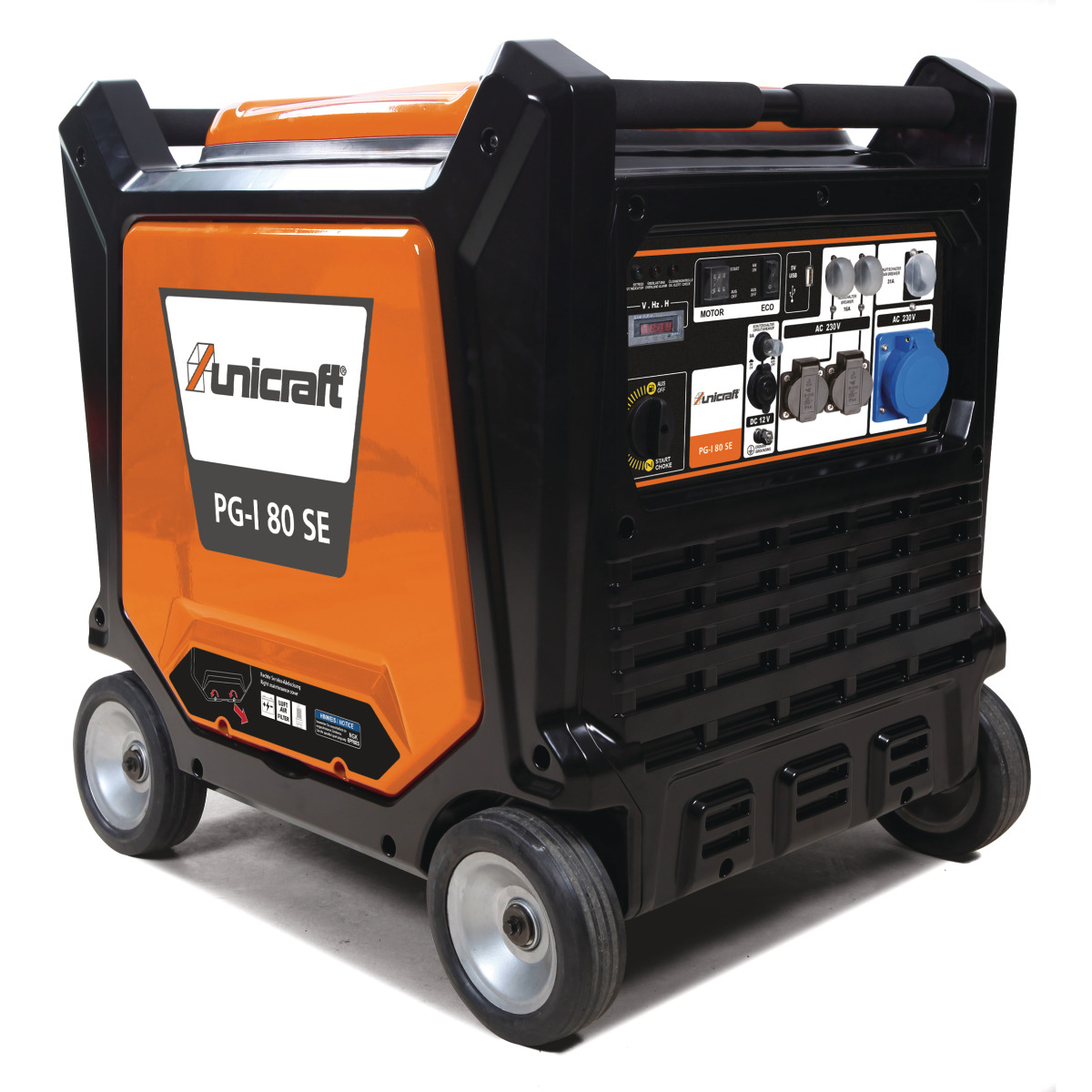 Schräge Vorderansicht eines großen tragbaren Generators mit Herstellerlogo und sichtbarem Bedienfeld.