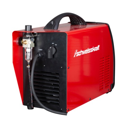 Seitenansicht eines roten Plasma-Schneidgeräts mit schwarzem Bedienfeld, Schlauchanschluss und montiertem Druckminderer.