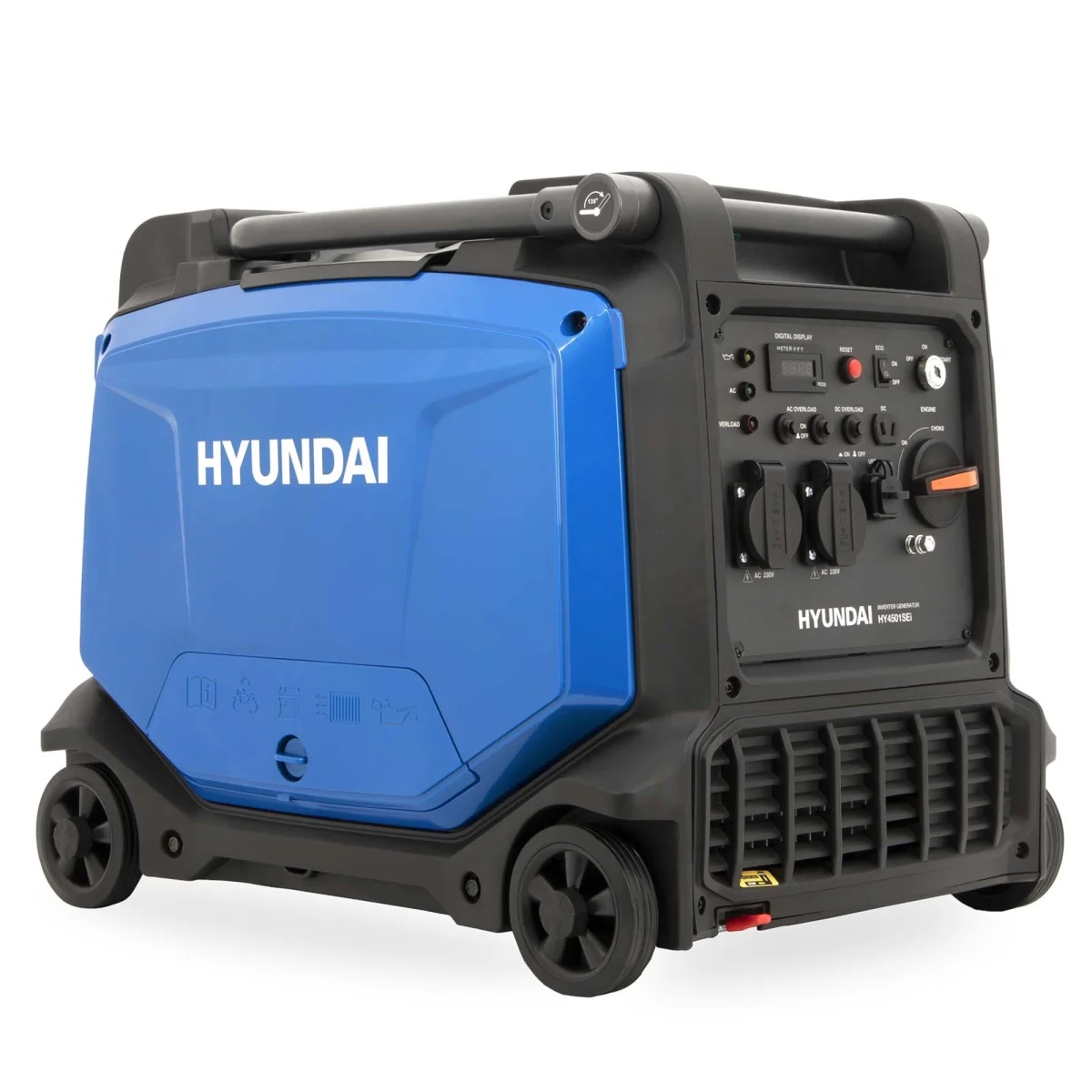 Hyundai Inverter Generator HY4501SEI Schrägansicht eines blauen Hyundai Inverter-Generators mit vier Rollen, Tragegriff, Bedienfeld und Lüftungsgitter.